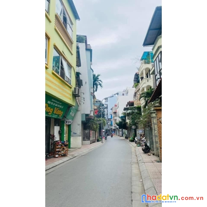 Bán đất ngọc lâm ô tô, kinh doanh 125m 2 mặt ngõ chia 3 lô