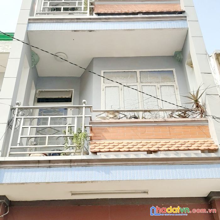 Cho thuê nnc 4 tầng hẻm 101 bùi minh trực p5q8. giá 13 triệu