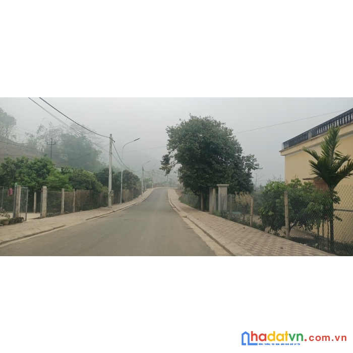 Nhà mình có 3000m đất cần bán tại tiêu khu mó la thị trấn đà bắc,huyện đà bắc, tỉnh hòa bình.