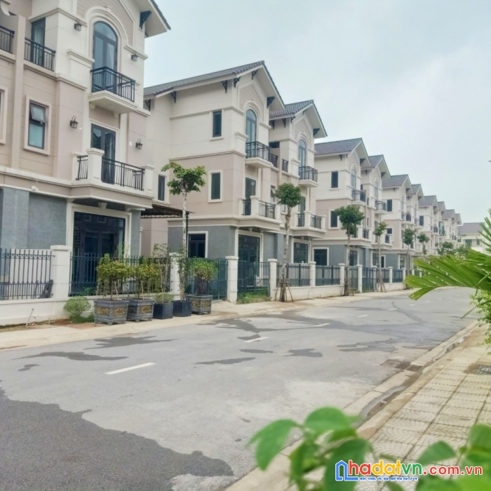 Bán biệt thự 135m giá tốt ngay trung tâm vùng thủ đô