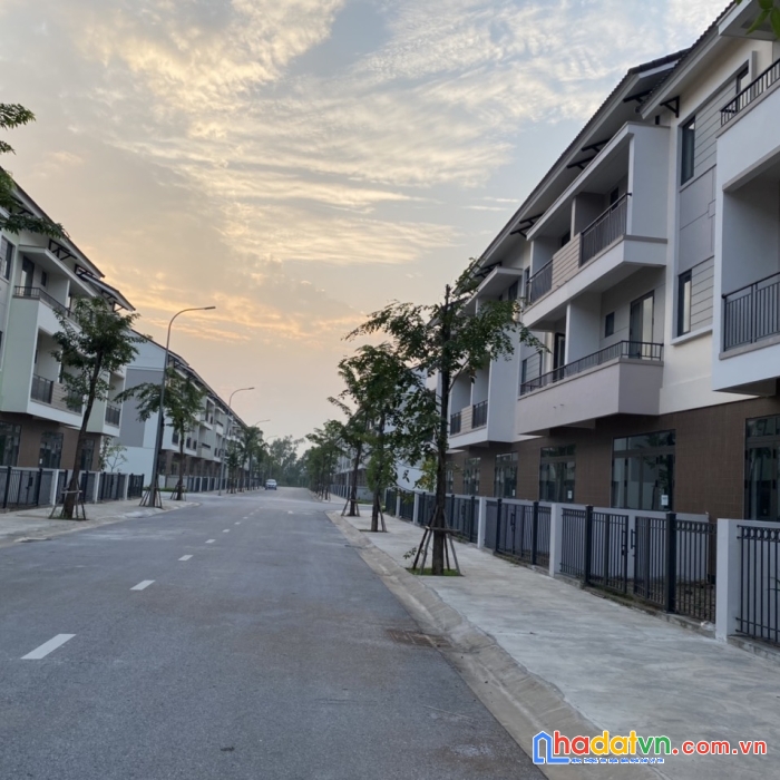 Cơ hội vét đáy dòng shophouse 3 tầng 90m2 tiềm năng tăng giá tốt centa city 0394718755