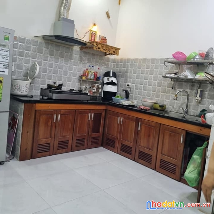 Bán nhà mặt tiền diên hồng, p.1 bình thạnh, 40m2, 5 tầng 7pn 7wc, cho thuê 20tr