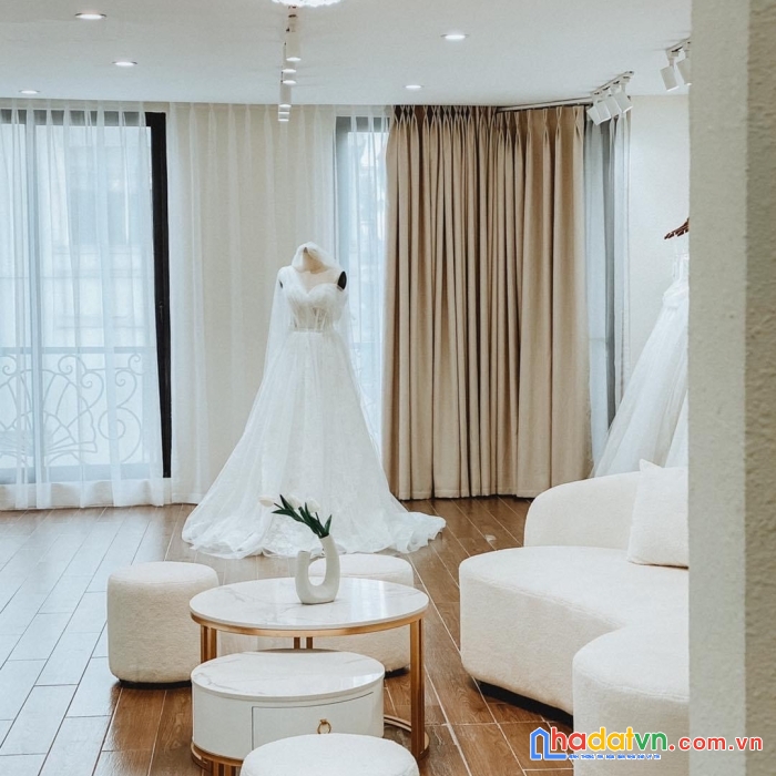 Sang nhượng cửa hàng váy cưới  trung tâm quận hai bà trưng