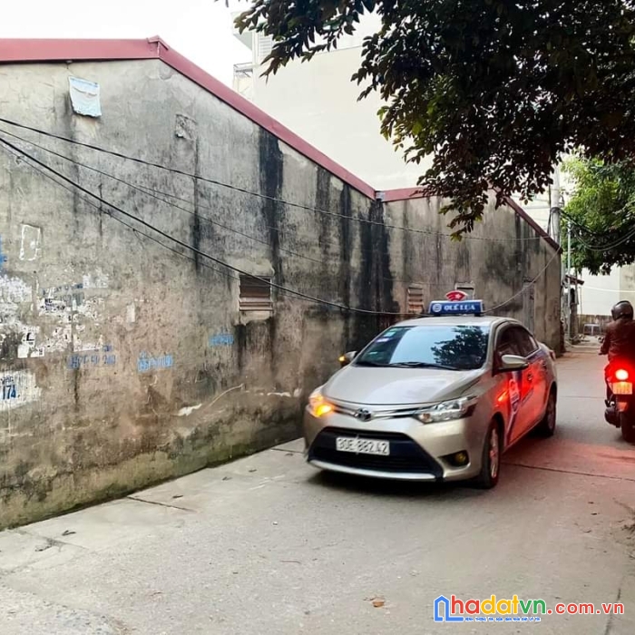 Bán gấp đất lạc long quân thông ra hồ tây xây ccmn, homestay, ô tô vào đất 150m chỉ 13 tỷ