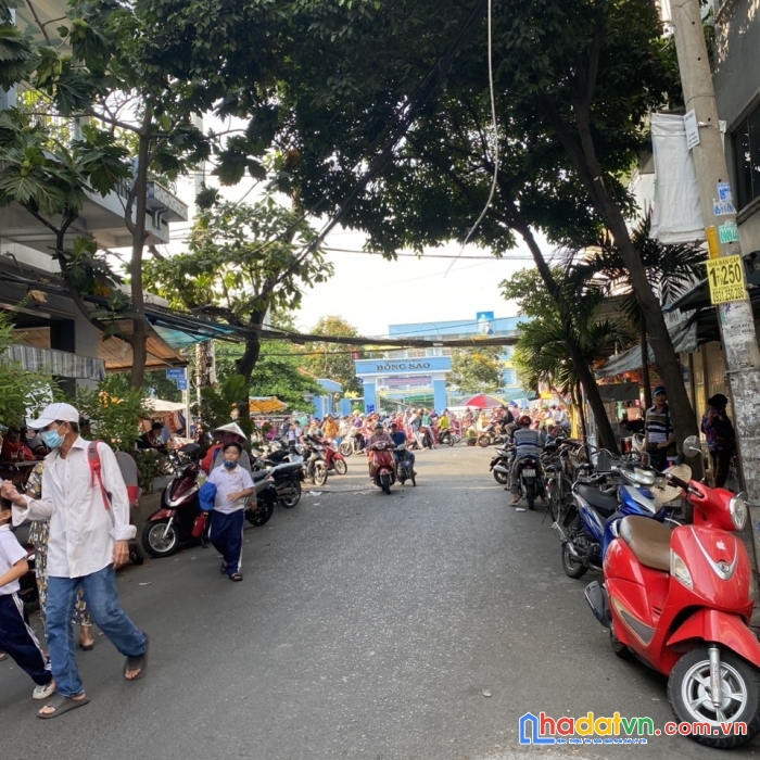 Nhà mặt tiền bùi minh trực sát chợ và trường học sầm uất 80m2 chỉ 10.5 tỷ