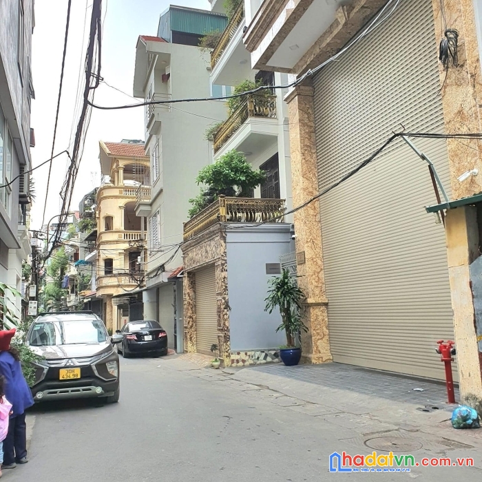 Nhà đẹp nguyễn trãi quận thanh xuân 60m mt 4.2m gara kinh doanh ô tô tránh tặng nội thất