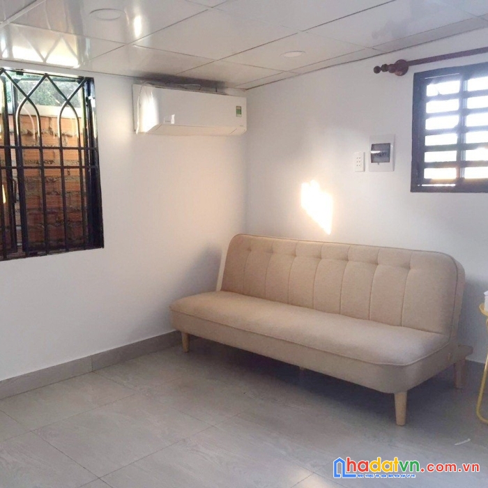 Nhà thuê nguyên căn hẻm 17 phạm thế hiển p1q8 - 6 triệu