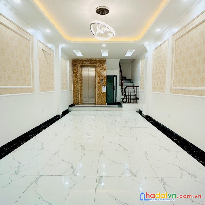 Nhà mới 6 tầng lô góc - thang máy xịn sò dt:45m2 mt:3.8m 3 phòng ngủ giá : 7.5 tỷ phố nguyễn trãi