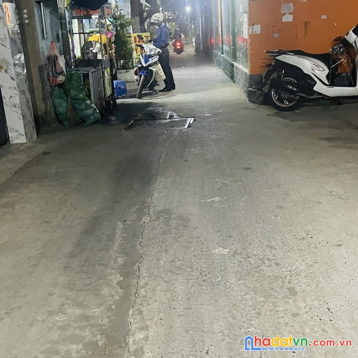 Hẻm xe hơi thông 1 trục, kd sầm uất nhỉnh 5 tỷ__huỳnh tấn phát phường phú thuận,q7