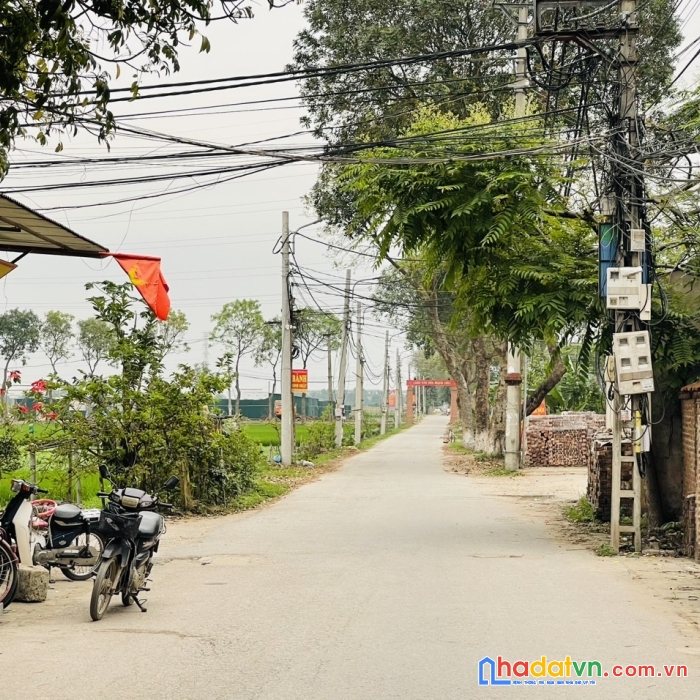 Cần tiền bán nhanh mảnh đất 97m2 trục chính mạch lũng - đại mạch đông anh hn