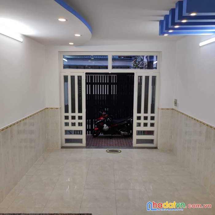 Nhà sát mặt tiền lê trọng tấn, tân phú, 2 tầng-95m2- xe hơi đỗ trong nhà , chỉ 7.45 tỷ