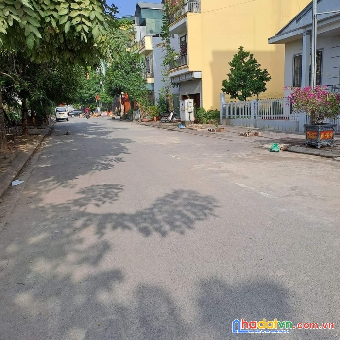 Bán nhà ngũ hiệp, thanh trì , ô tô tải đỗ cửa, container tránh , tiện ích an sinh kd hạng víp