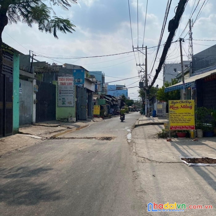 Chính chủ cần bán căn hộ dịch vụ 43 phòng, liên khu 10-11, hẻm xe hơi, 196m2 chỉ 21 tỷ, dòng tiền