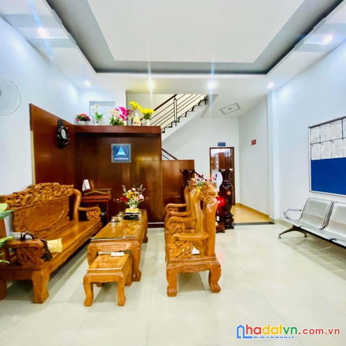 Ngộp bank nặng nhà mặt tiền đường hồ văn long ngay ngã tư gò mây.80m2,3 tầng nhỉnh 6ty