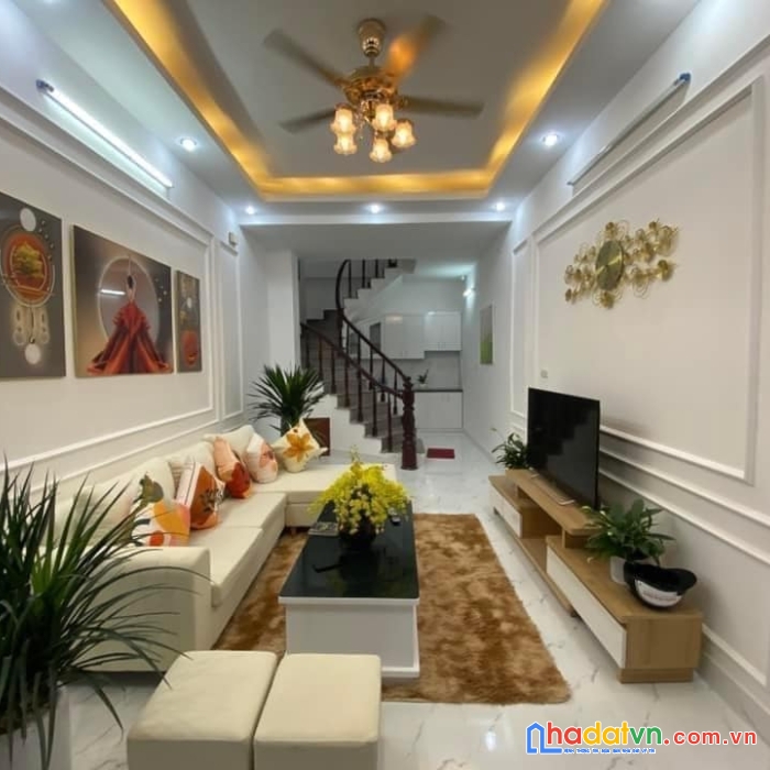 Bán nhà tân mai, hoàng mai, 10m ô tô, 35m2 5 tầng, giá 3.35 tỷ