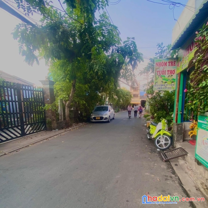 Bán đất tặng nhà 2 tầng đã cũ đường lê đình cẩn, hẻm xe tải, 116m2 chỉ 5.7 tỷ, ngang 8m