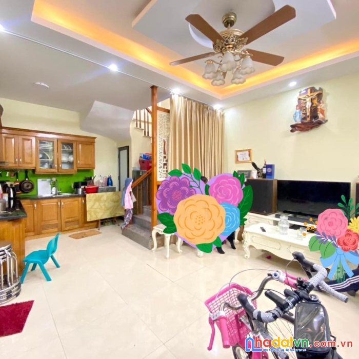 Nhà định công thượng 35m2,ngõ rộng,đẹp,nhà mới,giá 3,2 tỷ