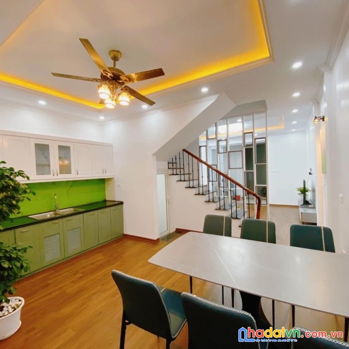 Bán nhà xuân la-54m-5tầng-6ngủ-2thoáng-sân rộng-giá 4tỷ