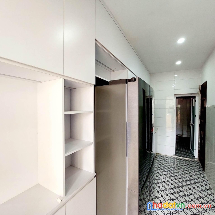 Bán nhà mặt phố khuất duy tiến