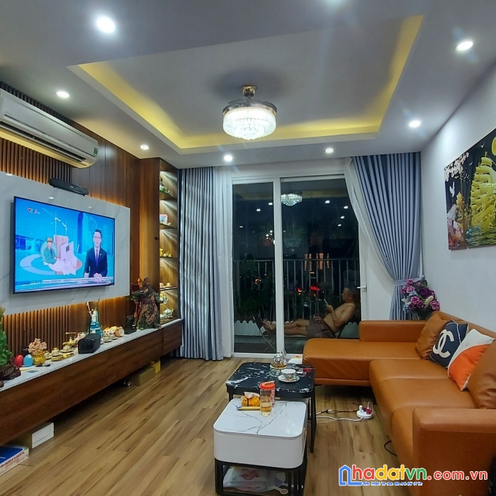 Bán căn hộ chung cư ngoại giao đoàn, toà n02 t1, dt 110m, 3 ngủ, full nội thất,lô góc, nhà thoáng
