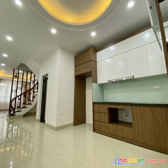 Kinh doanh - ô tô tránh - sẵn nhà cấp 4 kinh doanh cả dãy- khu sầm uất