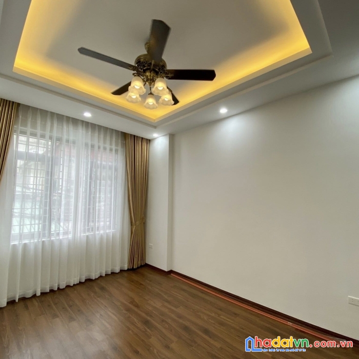 Kinh doanh - ô tô tránh - sẵn nhà cấp 4 kinh doanh cả dãy- khu sầm uất