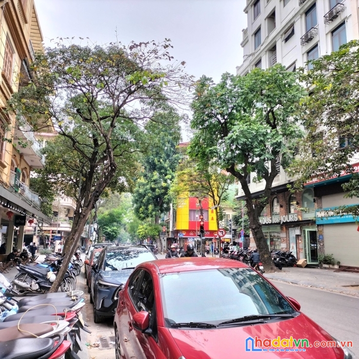 Bán nhà mặt phố hòa mã, hai bà trưng 95m giá 45 tỷ, ô tô, kd sầm uất ngày đêm, lh: 0366051369