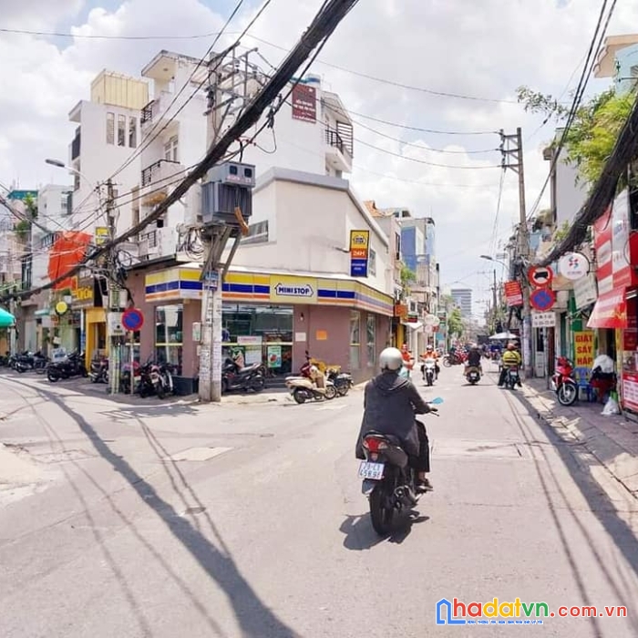 Bán nhà mặt tiền nguyễn trọng tuyển phú nhuận 100m2 giá 20 tỷ