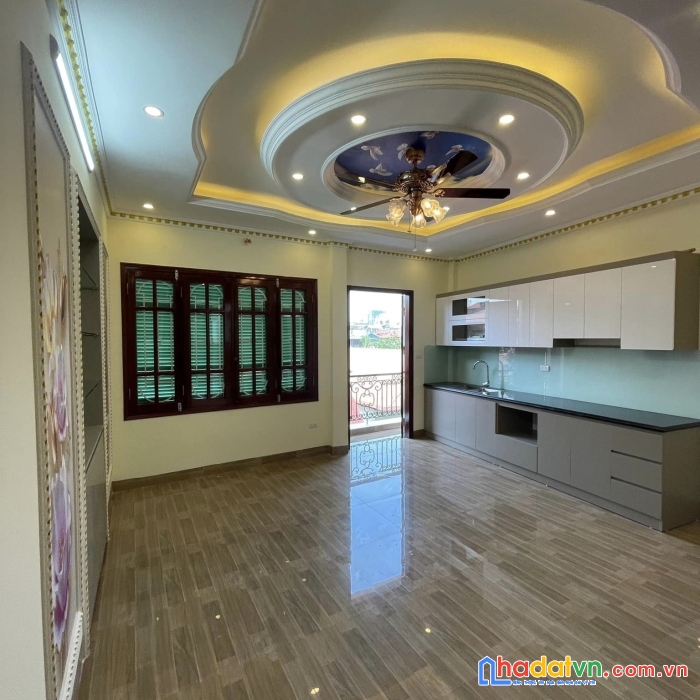 Bán nhà nguyễn khang-cầu giấy-35m-5tầng-ngõ thông-gần chợ-3tỷ