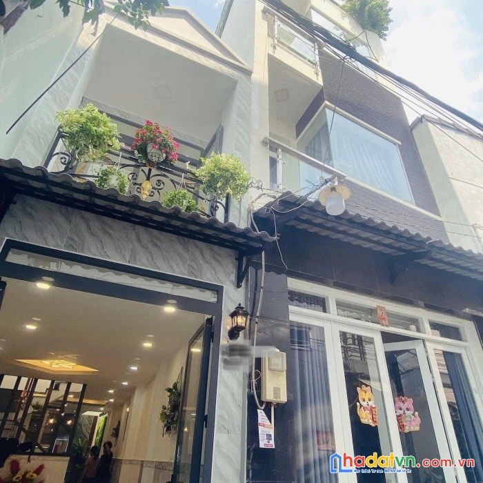 Chủ gấp bán nhà đẹp-tặng nội thất- 45m2 – cách 1 căn là hẻm xe hơi-âu dương lân q8