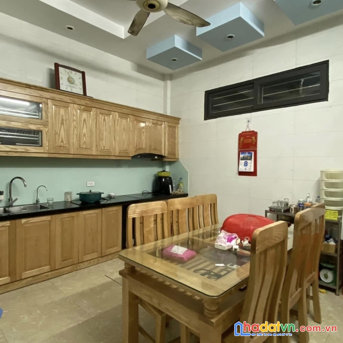 Bán căn nhà mặt ngõ đường láng 46m2 x5 tầng, kinh doanh sầm uất 8.15 tỷ