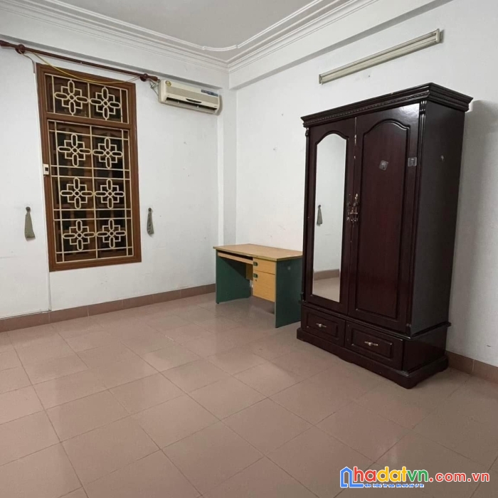 Biệt thự nghỉ dưỡng giữa quận ba đình - ô tô tránh vào nhà