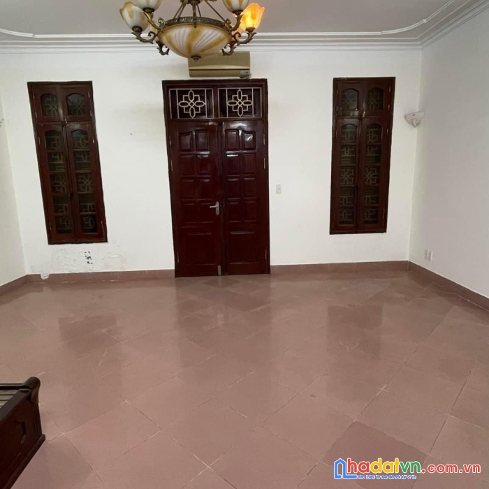 Biệt thự nghỉ dưỡng giữa quận ba đình - ô tô tránh vào nhà