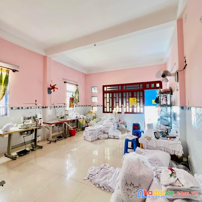 Chính chủ gấp bán nhà đất mới- bình trị đông, hxh, 4 tầng, 70m2 chỉ 6.499 tỷ, ngang 5m