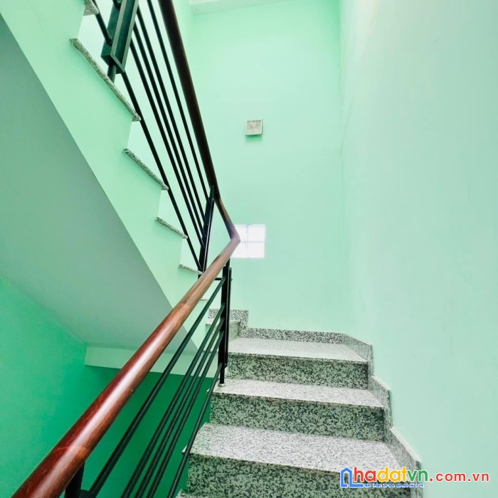 Chính chủ gấp bán nhà đất mới- bình trị đông, hxh, 4 tầng, 70m2 chỉ 6.499 tỷ, ngang 5m