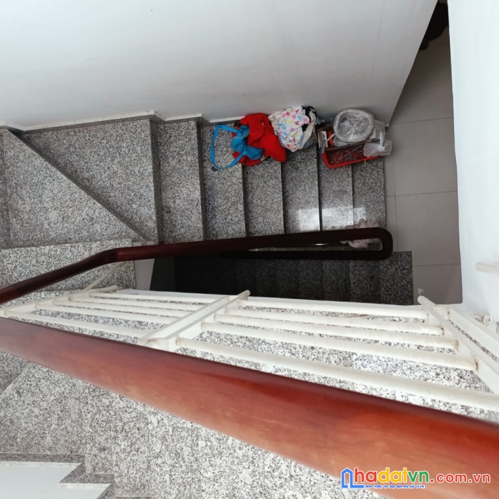 Bán nhà tân phú 50m2 gần nhà thờ tân hương 5 tầng nhỉnh 5 tỷ tl