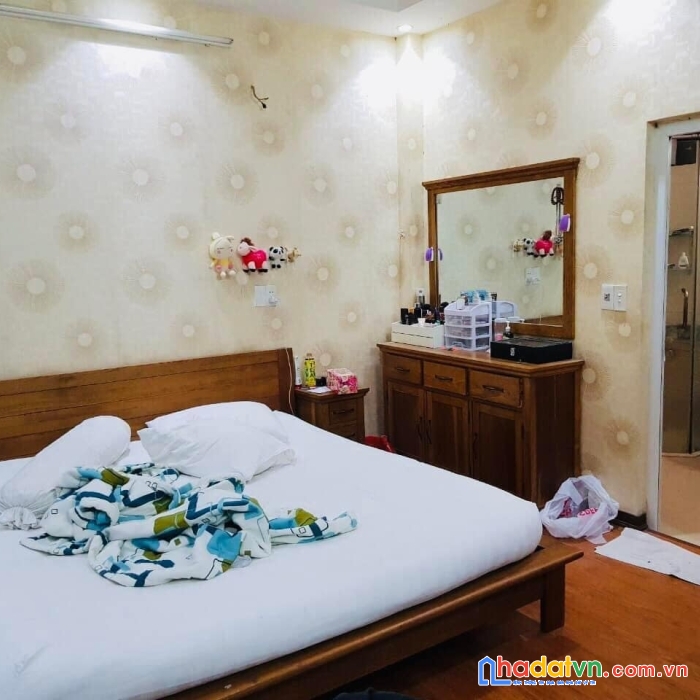 Hot !!! xem ngay nhà phố đào tấn ba đình 35m2, 5 tầng đẹp tặng nội thất, thông thoáng ở ngay chỉ 4