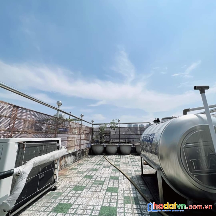 Bán nhà rẻ hẻm xe hơi đoàn văn bơ q4 ngang 3x6m - 5 tấm có 2 tỷ hơn
 giảm 100triệu 3phòng ngũ 4wc