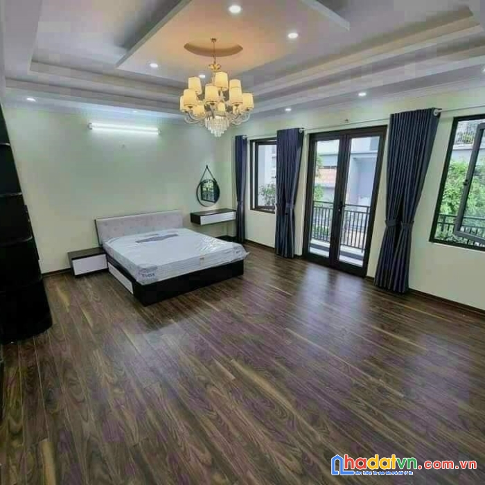 Bán nhà mặt phố văn phú, hà đông, 80m2x5t, đường 24m kinh doanh, view trường