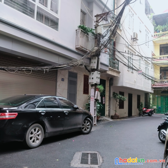 Bán nhà mới phúc xá- ba đình- ô tô đỗ cổng- full nội thất-ô chờ thang máy- 40m2* 5.6 tỷ
