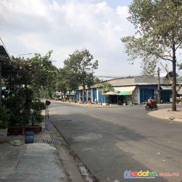 Chính chủ cần bán kho xưởng vị trí đẹp-diện tích lớn tại khu tái định cư phú chánh, phú tân