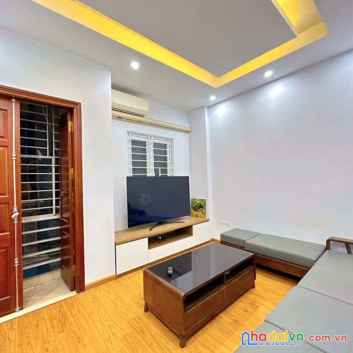 Quan nhân cực hot - khu vip 
thanh xuân, ô tô đỗ cổng, 45m, 5t, giá hơn 5 tỷ