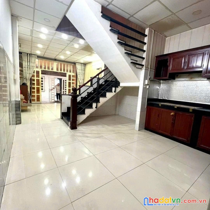 Bán nhà nguyễn sỹ sách, 4x10.5m, 2 tầng, hẻm ô tô  cách 20m, khu dân trí chỉ 3.45 tỷ tl