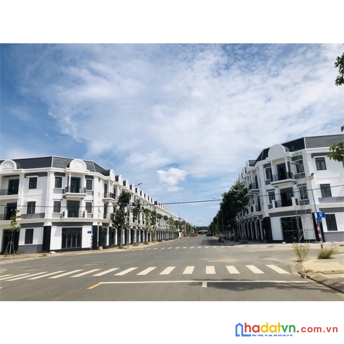 Đất nền thổ cư bình sơn gần sân bay qt long thành, shr giá 18tr/m2