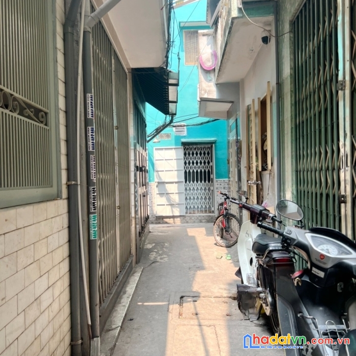 Nhà mới 2 tầng hẻm thông đường nguyễn tiểu la p8q10 - giá 4.1 tỷ