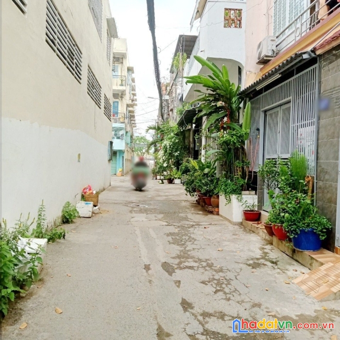 Nhà thuê nguyên căn hẻm 503 bình đông p13q8 - 7 triệu / tháng