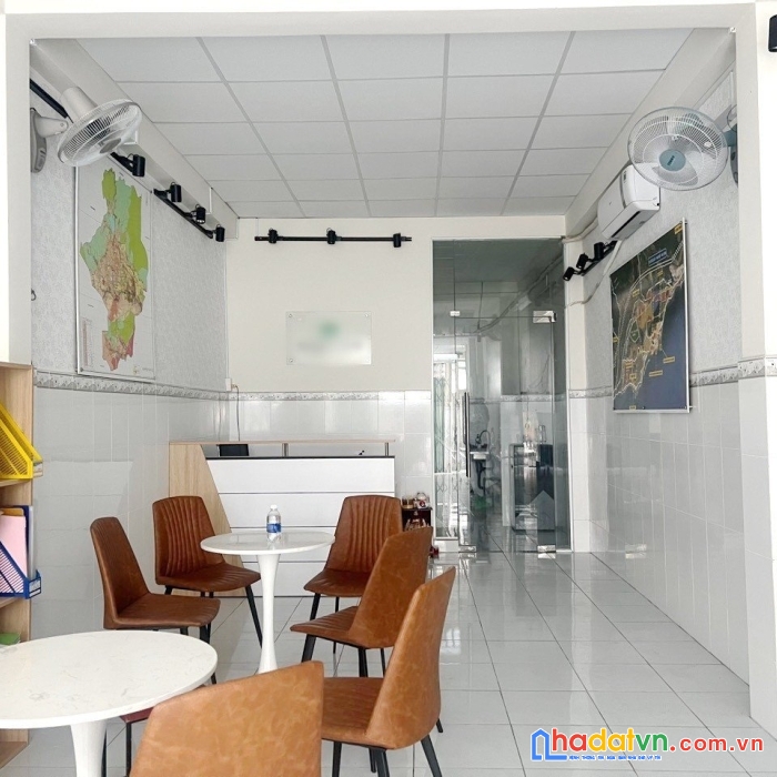 Nhà mới cho thuê sát mt phạm hùng p4q8 giá 17tr