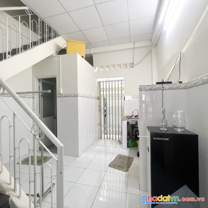 Nhà mới cho thuê sát mt phạm hùng p4q8 giá 17tr