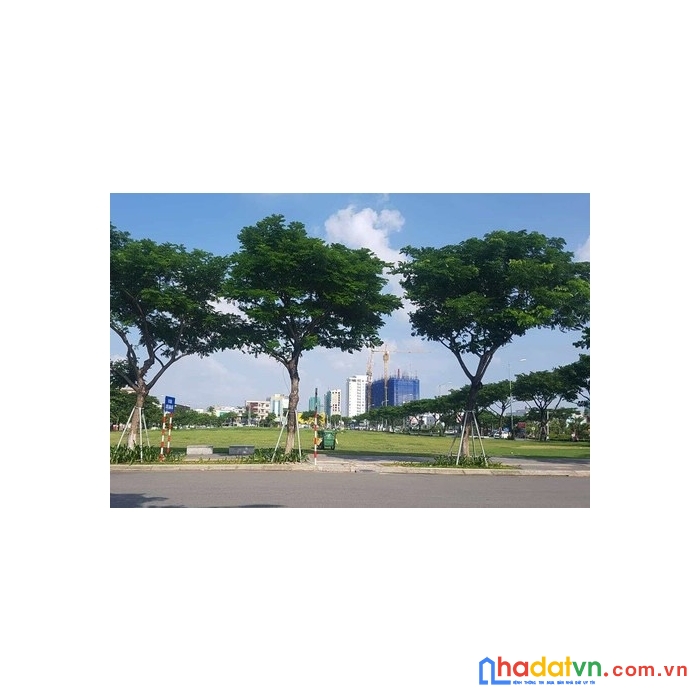 Sang nhượng rẻ đất lớn xây cao tầng 1.500m2 - toạ lạc lý thường kiệt -chỉ 2xx tỷ.
