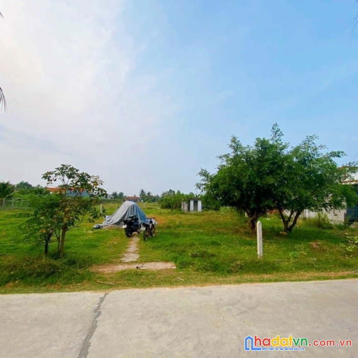 Đất ninh thọ,ninh hòa 587m2 giá 2,1 tỷ tách đôi ok